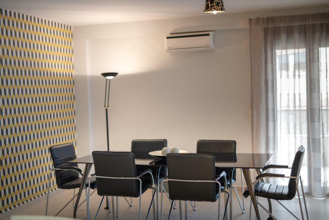 Spacious Fully Equipped 3bd 2bath In The Heart Of With Balconies Ac And Fast Wifi #2 Iraklion